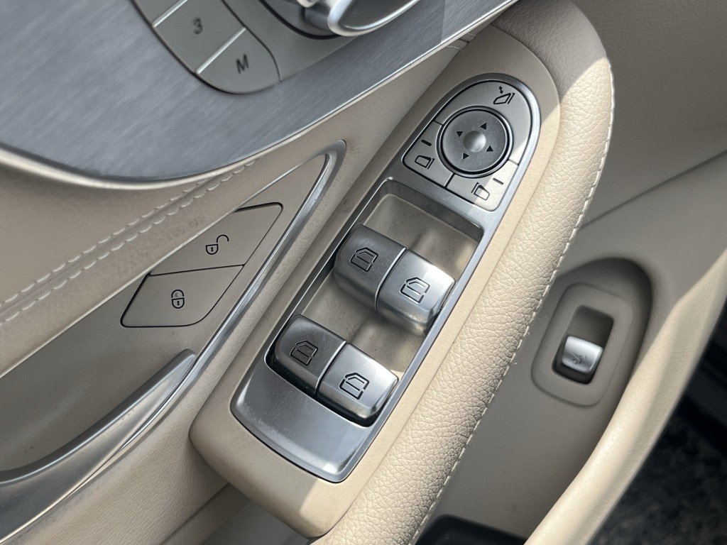 2019 Mercedes-Benz C-Class Image 25
