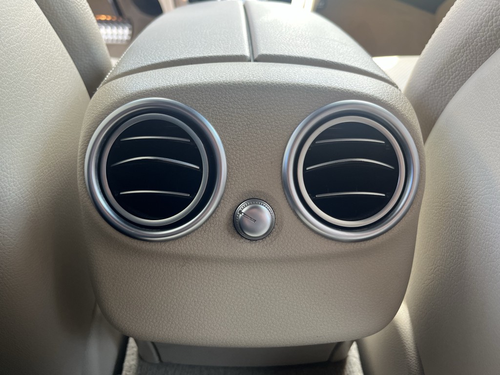 2019 Mercedes-Benz C-Class Image 27