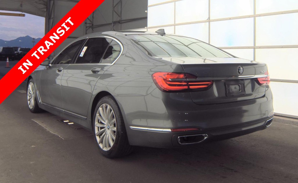 2017 BMW 7 Series Image 6