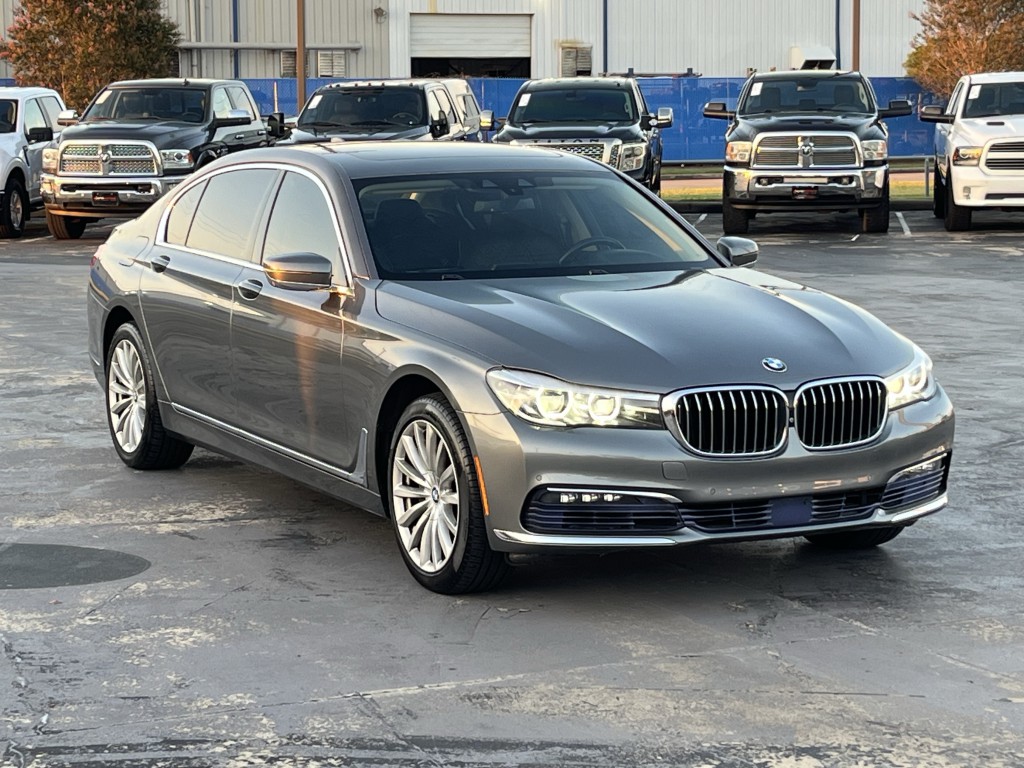2017 BMW 7 Series Image 5