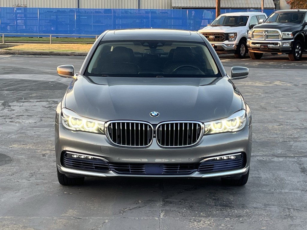 2017 BMW 7 Series Image 6