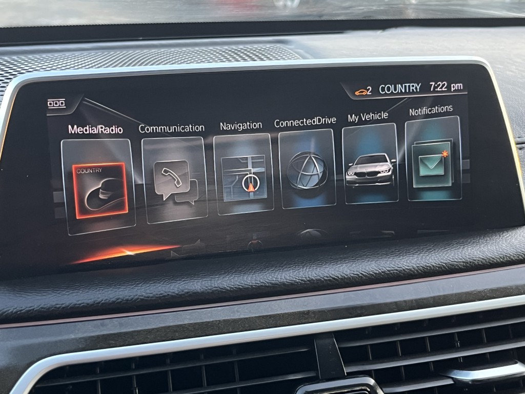 2017 BMW 7 Series Image 9