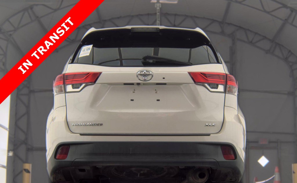2017 Toyota Highlander Image 6