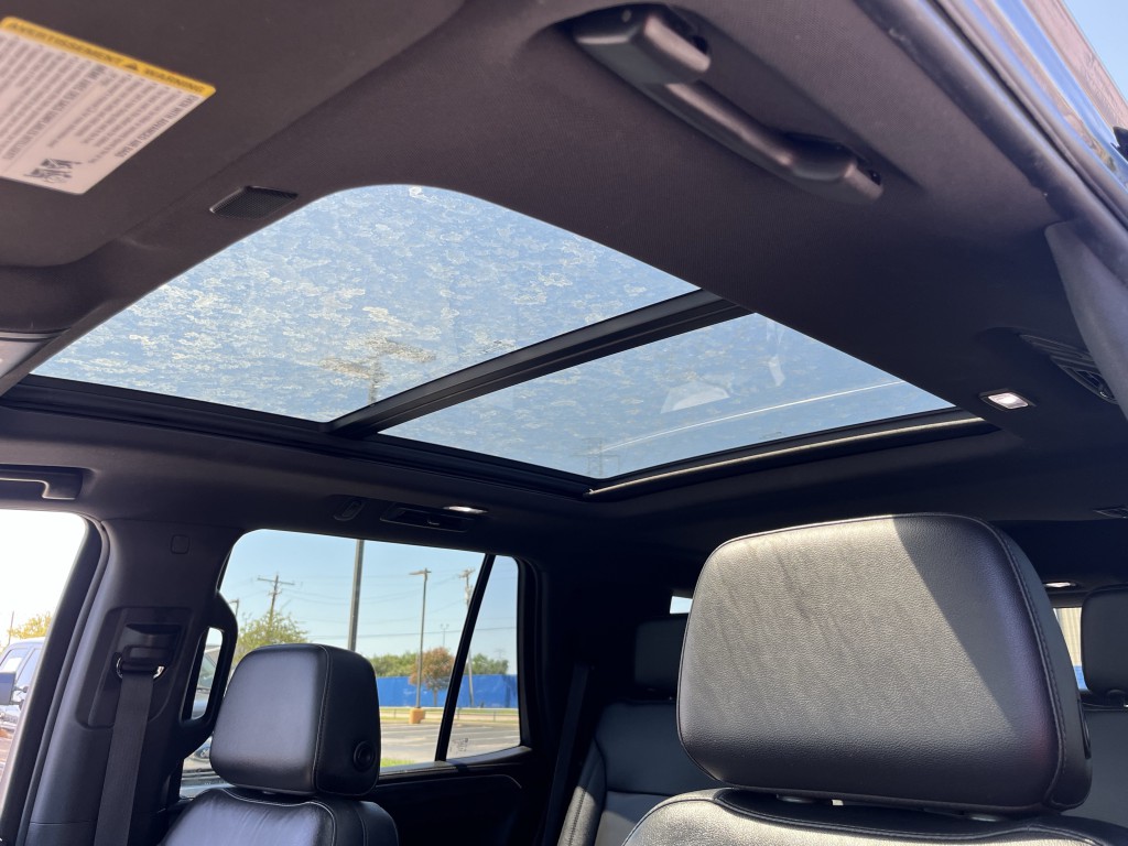 2021 Chevrolet Tahoe Image 3