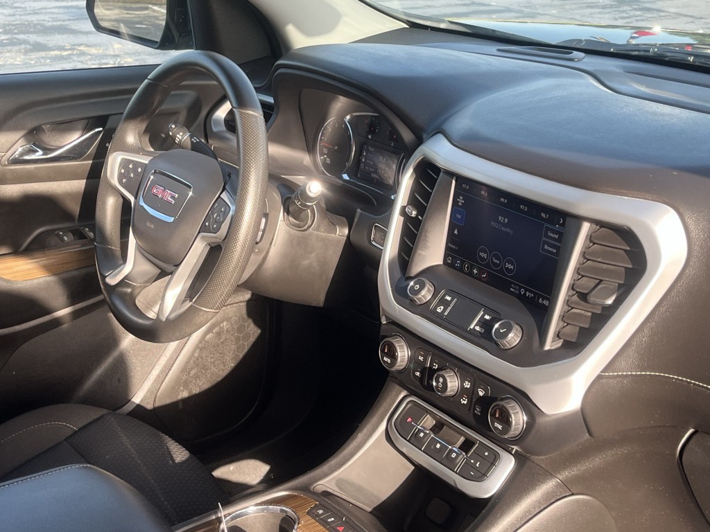 2021 GMC Acadia Image 16