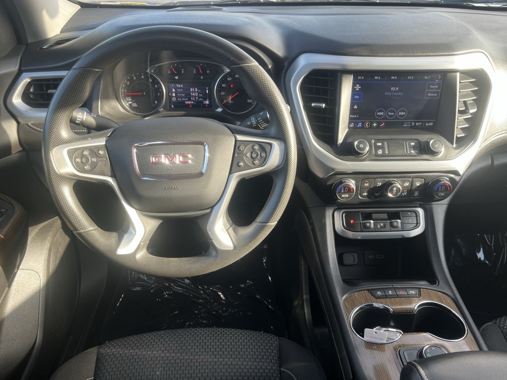 2021 GMC Acadia Image 17