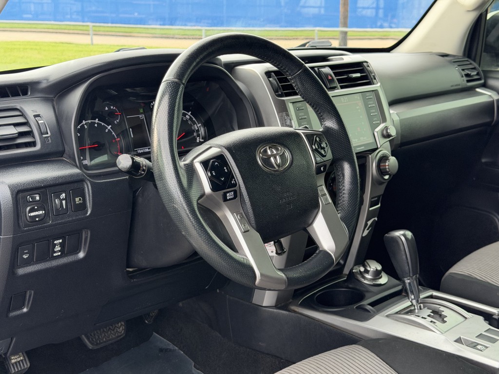 2020 Toyota 4Runner Image 11
