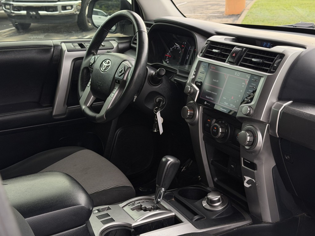 2020 Toyota 4Runner Image 12