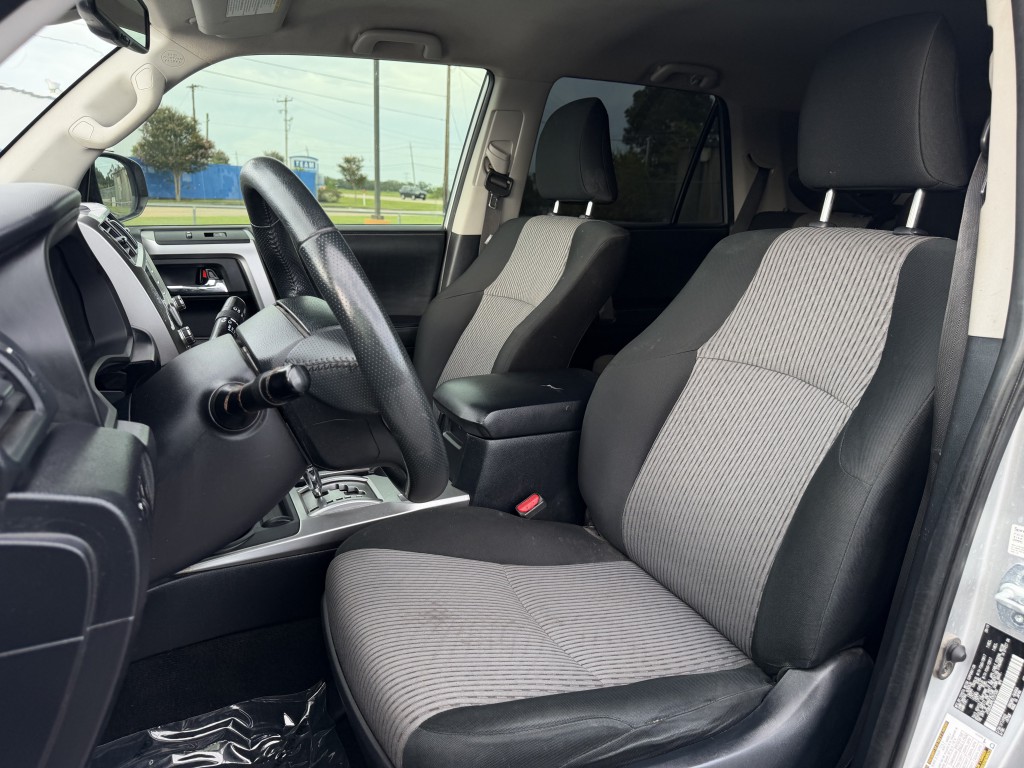 2020 Toyota 4Runner Image 21