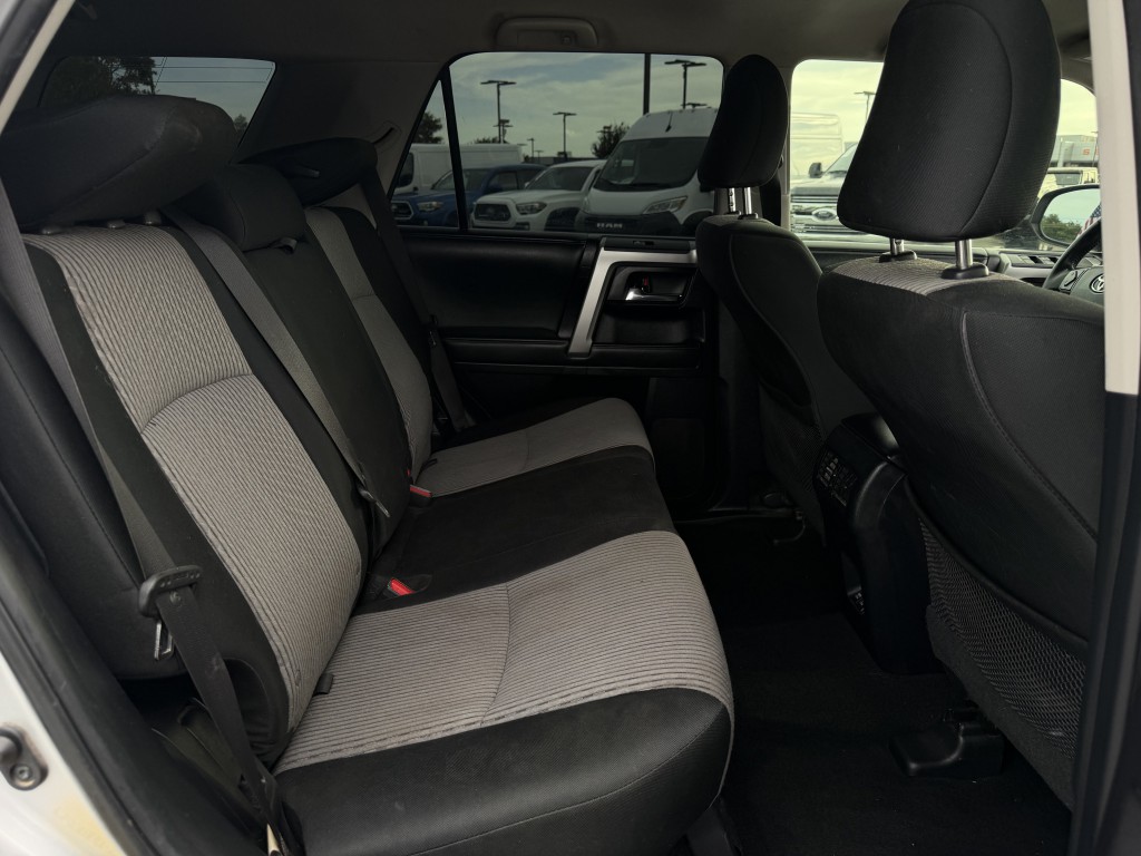 2020 Toyota 4Runner Image 22
