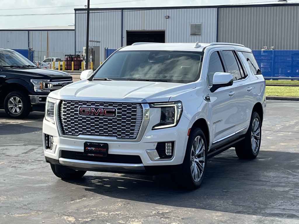 2022 GMC Yukon Image 3