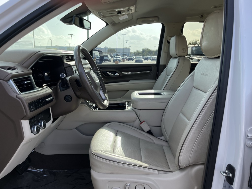 2022 GMC Yukon Image 31