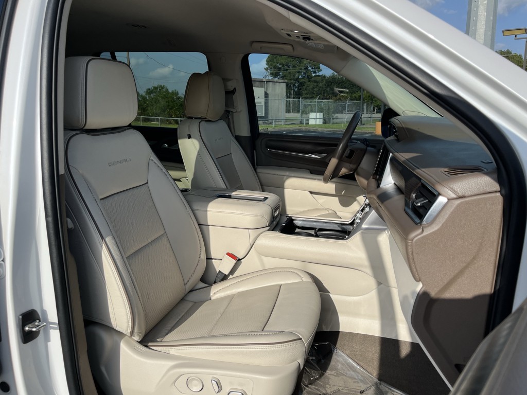 2022 GMC Yukon Image 32