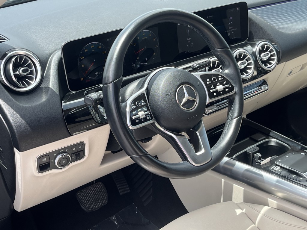 2021 Mercedes-Benz GLA-Class Image 15