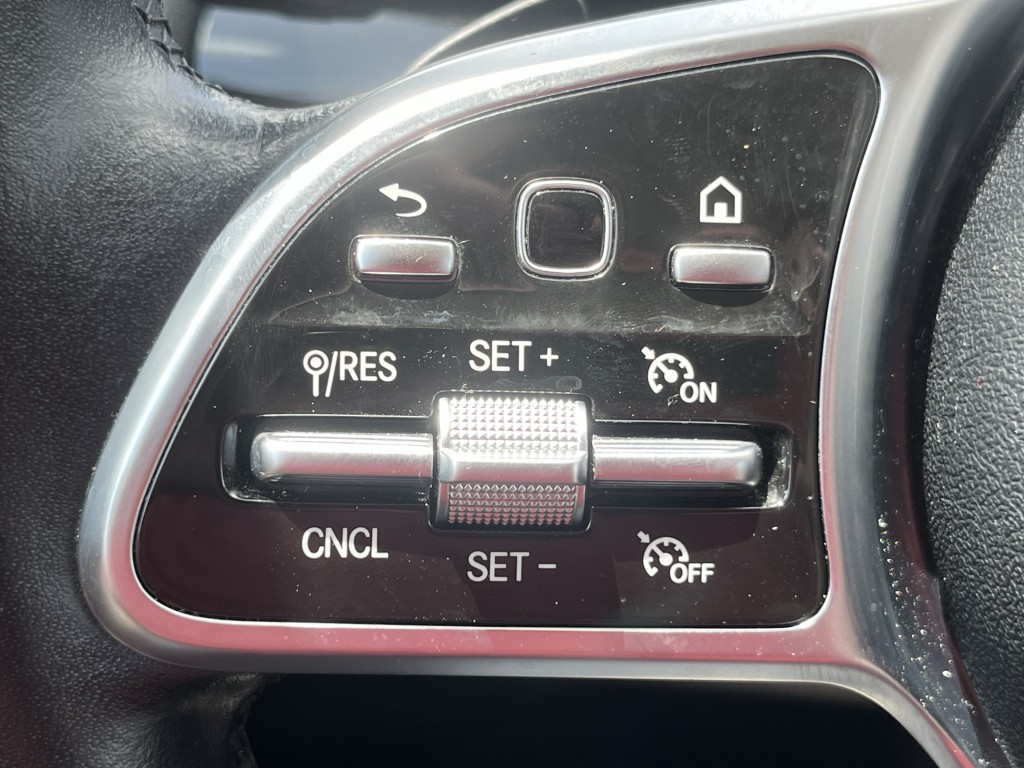 2021 Mercedes-Benz GLA-Class Image 19
