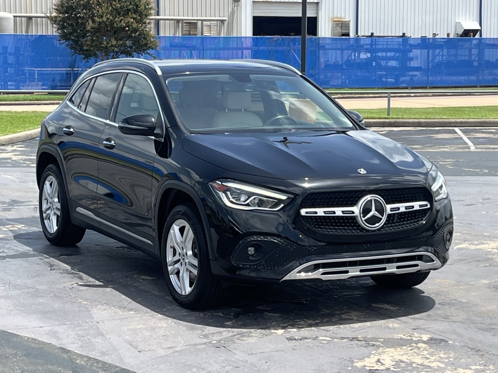 2021 Mercedes-Benz GLA-Class Image 3