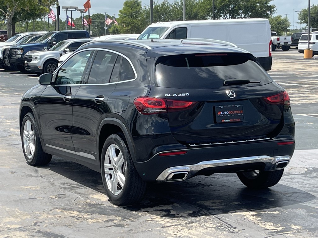2021 Mercedes-Benz GLA-Class Image 8