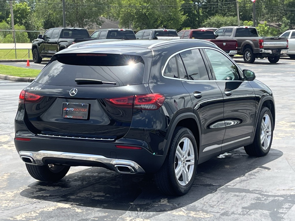 2021 Mercedes-Benz GLA-Class Image 9