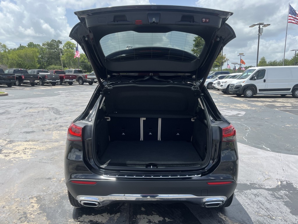 2021 Mercedes-Benz GLA-Class Image 11