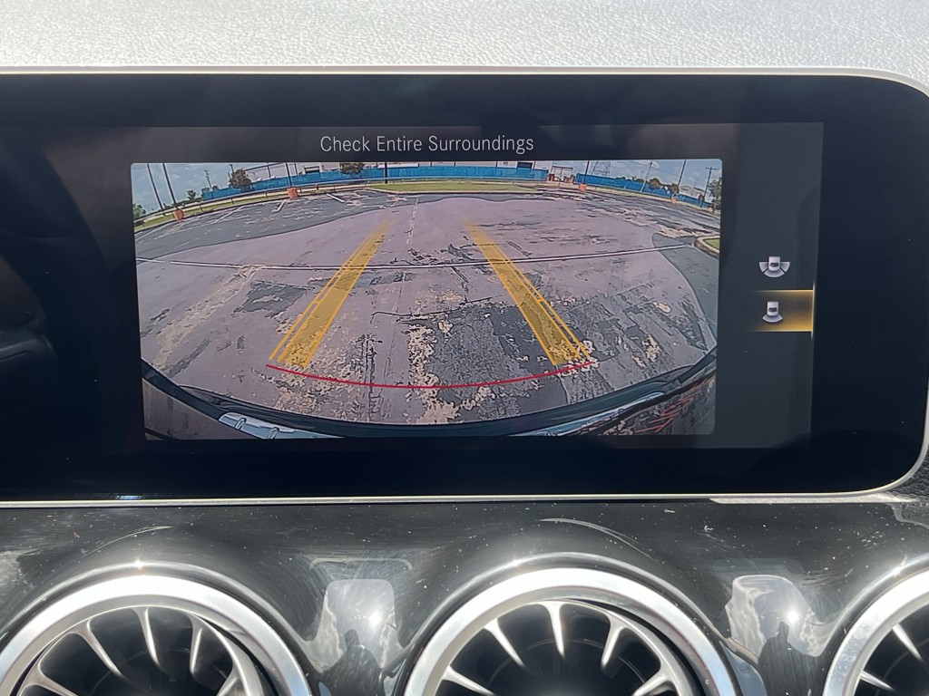 2021 Mercedes-Benz GLA-Class Image 23