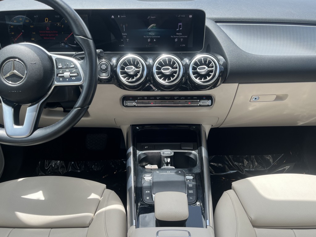 2021 Mercedes-Benz GLA-Class Image 25