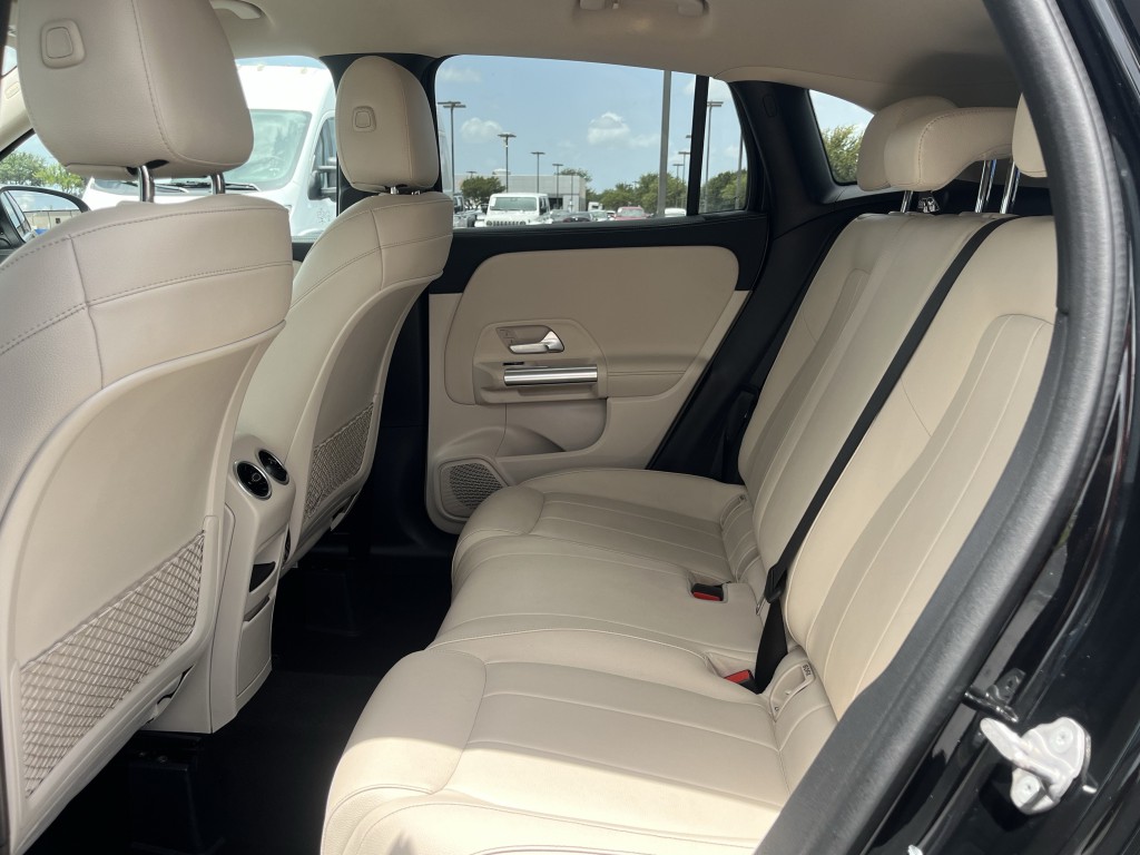 2021 Mercedes-Benz GLA-Class Image 29