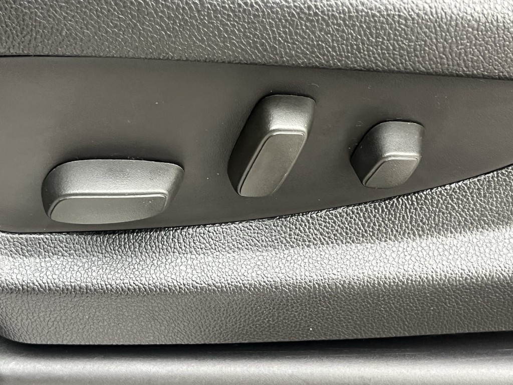 2015 Chevrolet Tahoe Image 24
