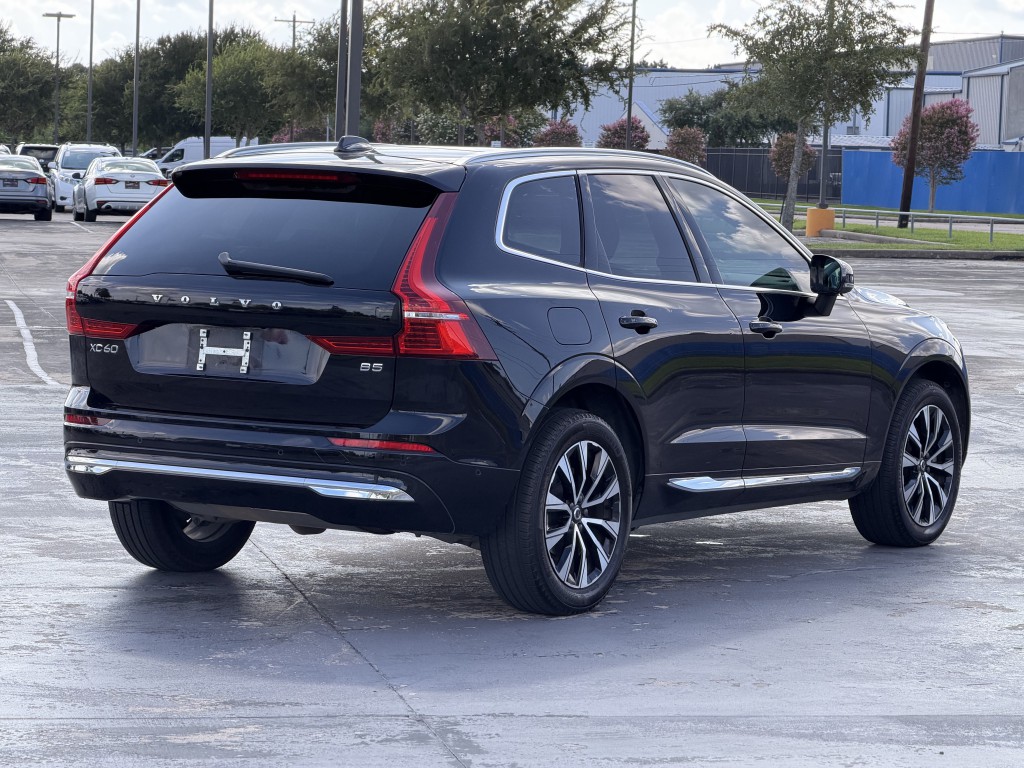 2023 Volvo XC60 Image 9