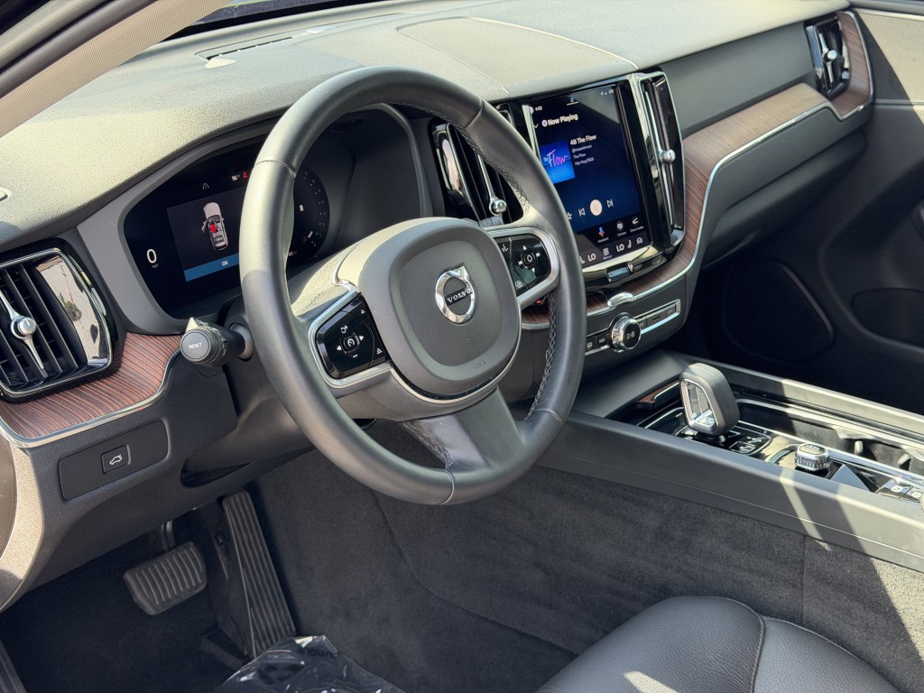 2023 Volvo XC60 Image 12