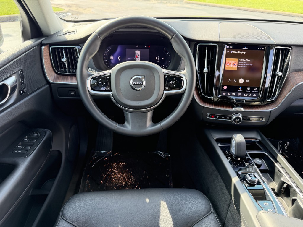 2023 Volvo XC60 Image 14