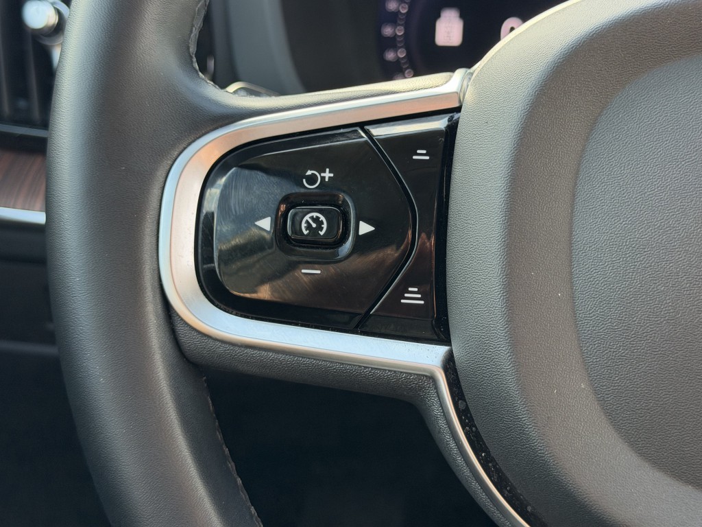 2023 Volvo XC60 Image 16