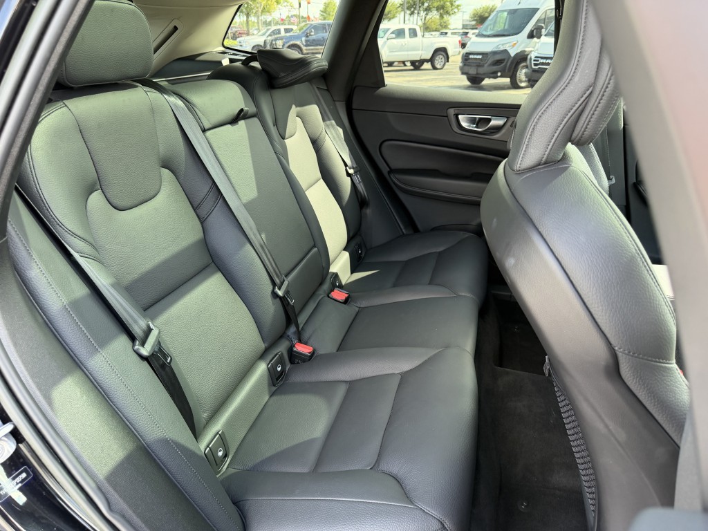 2023 Volvo XC60 Image 28
