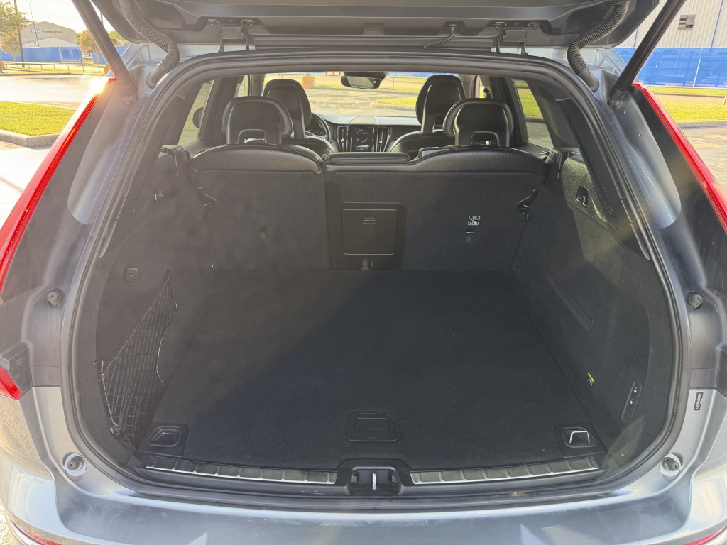 2018 Volvo XC60 Image 28