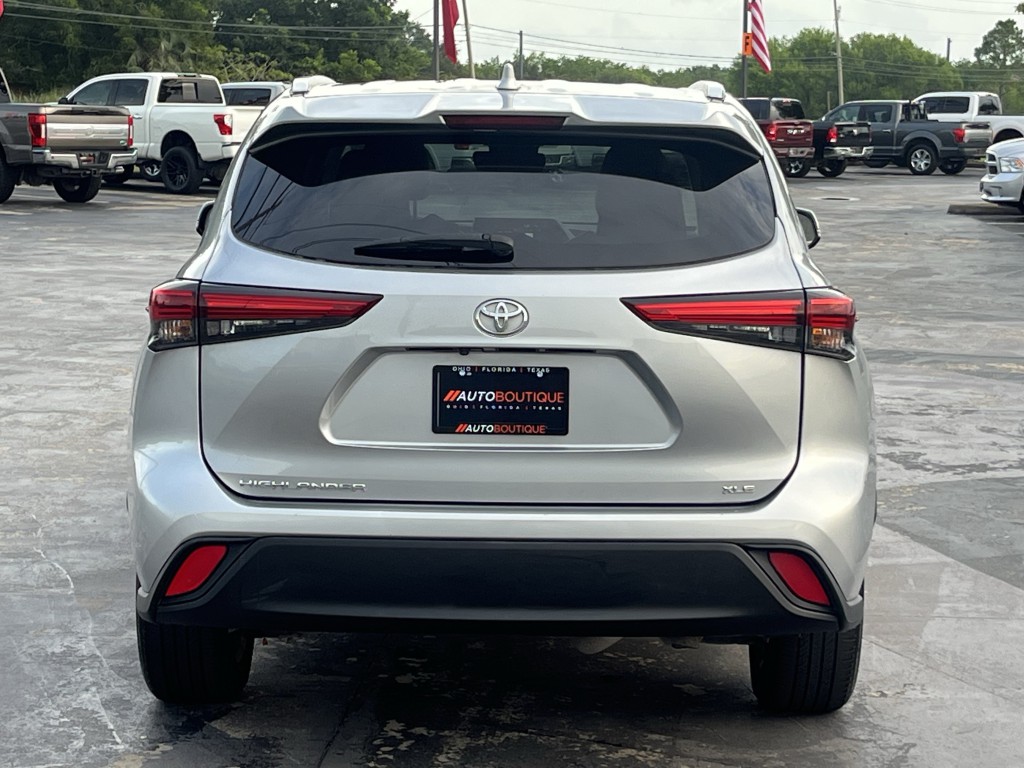 2022 Toyota Highlander Image 7