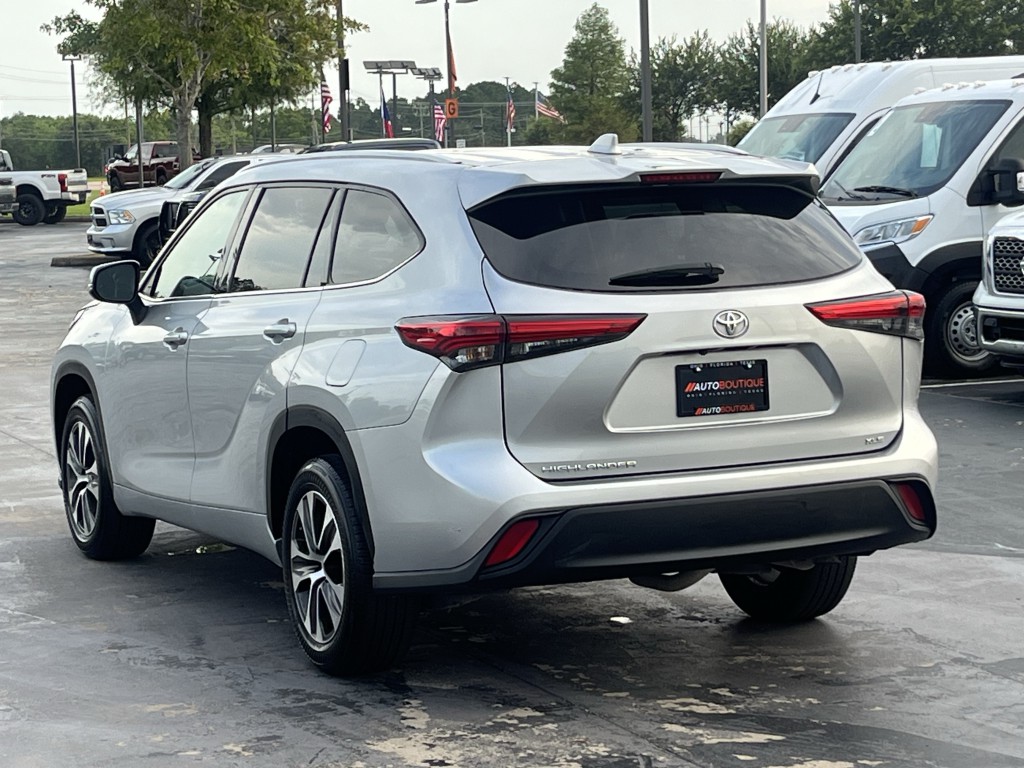 2022 Toyota Highlander Image 8