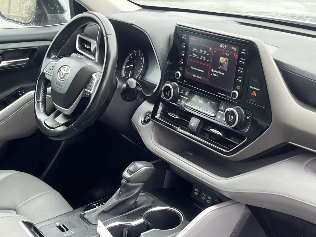 2022 Toyota Highlander Image 13