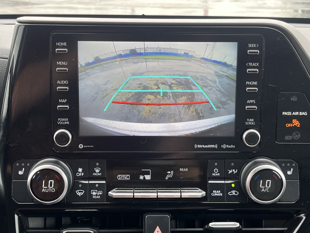 2022 Toyota Highlander Image 21