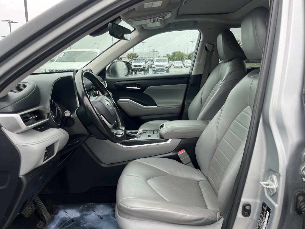 2022 Toyota Highlander Image 27