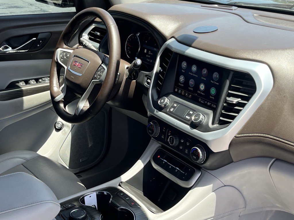 2023 GMC Acadia Image 16