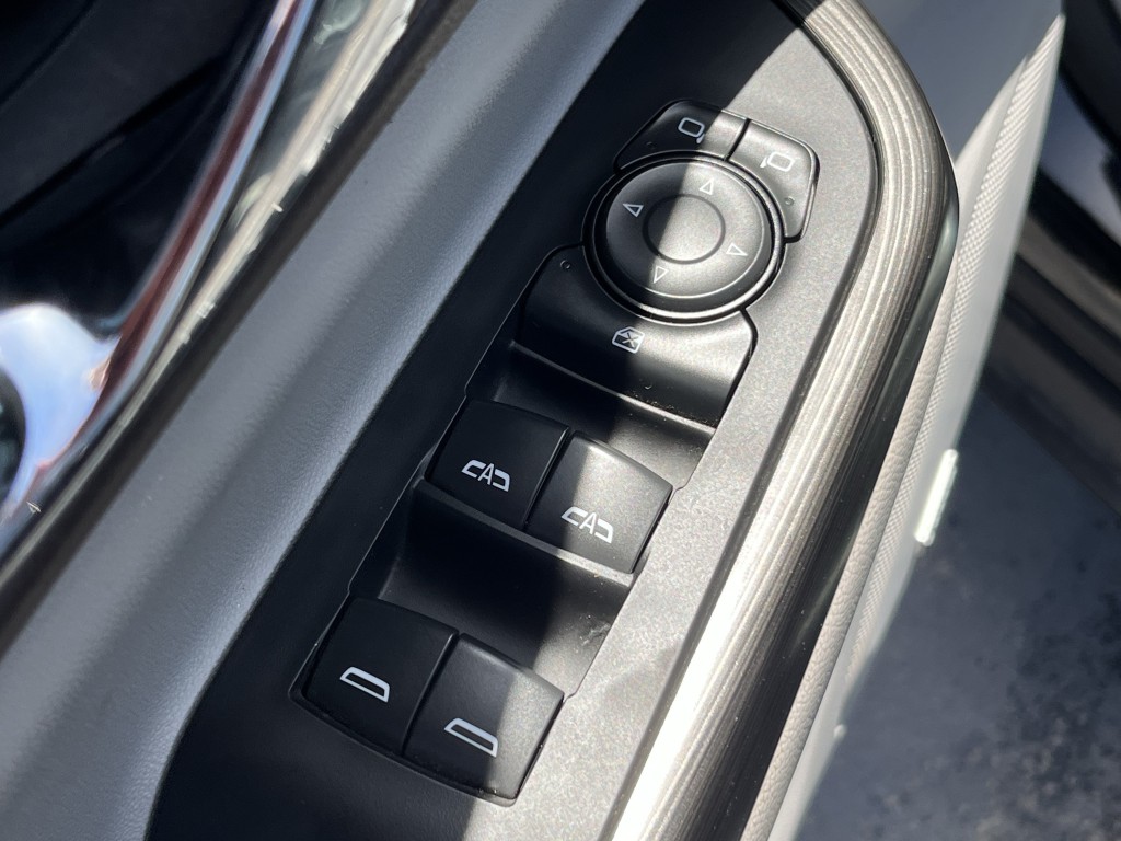 2023 GMC Acadia Image 26