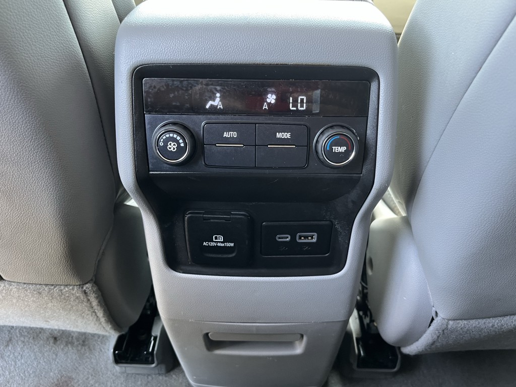 2023 GMC Acadia Image 28