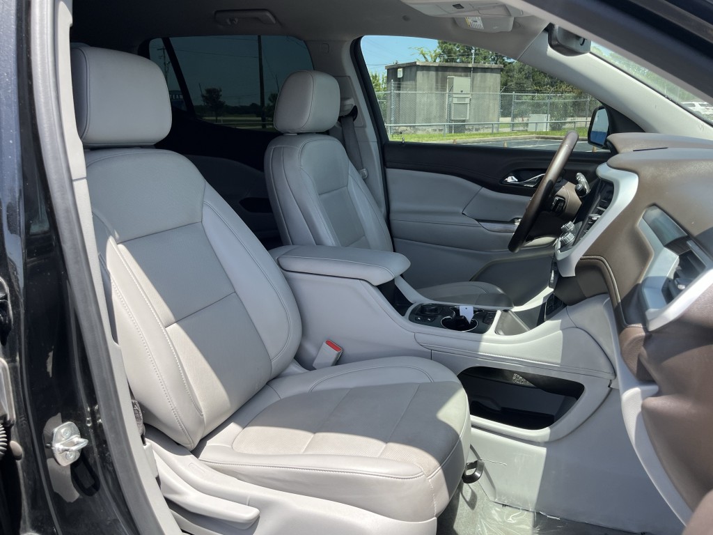 2023 GMC Acadia Image 30