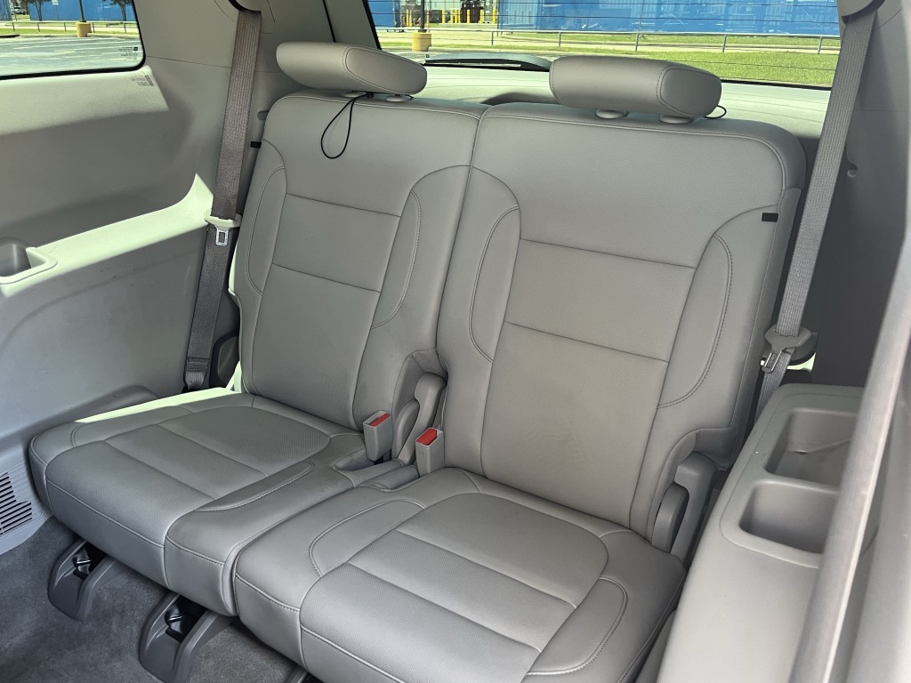 2023 GMC Acadia Image 32