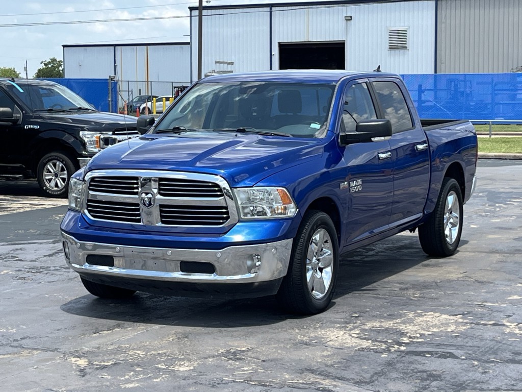 2015 RAM 1500 Image 3