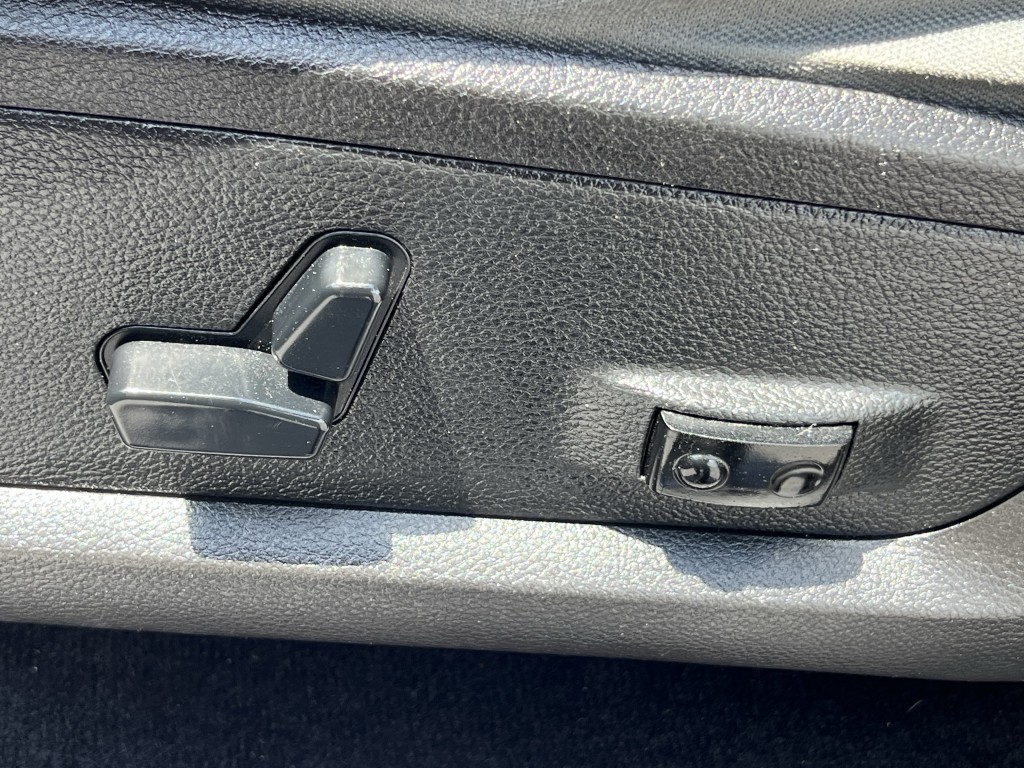 2015 RAM 1500 Image 25