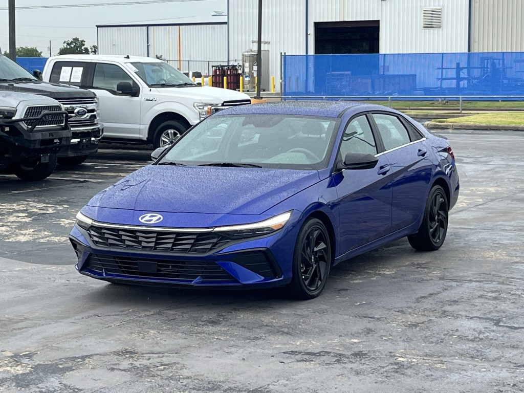 2026 Hyundai Elantra Image 5