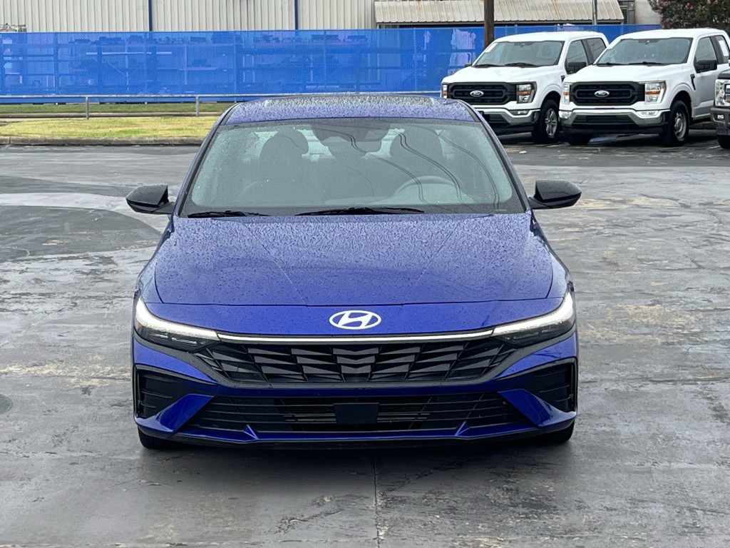 2026 Hyundai Elantra Image 7