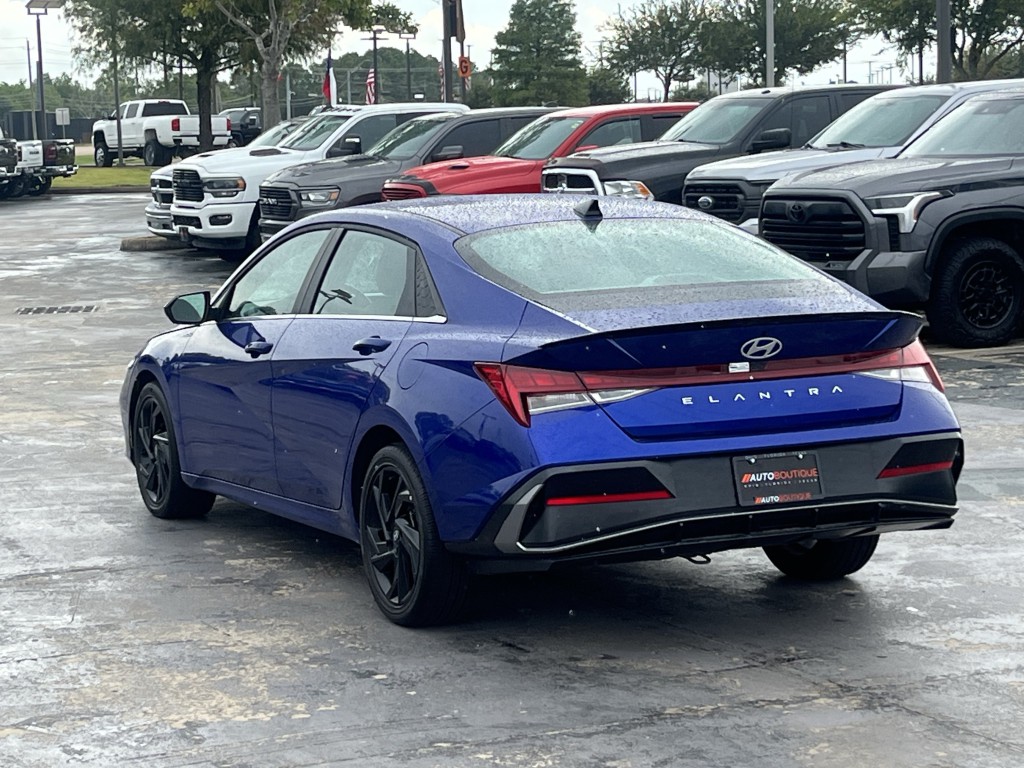 2026 Hyundai Elantra Image 9