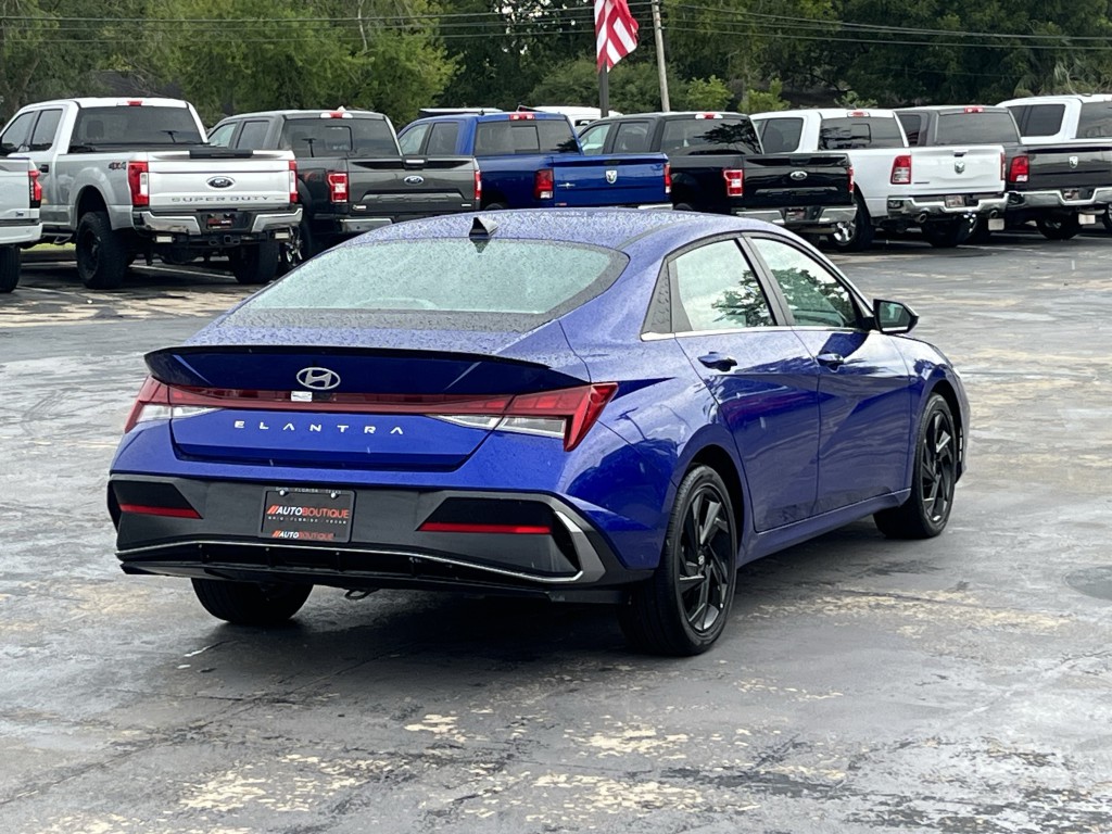 2026 Hyundai Elantra Image 10