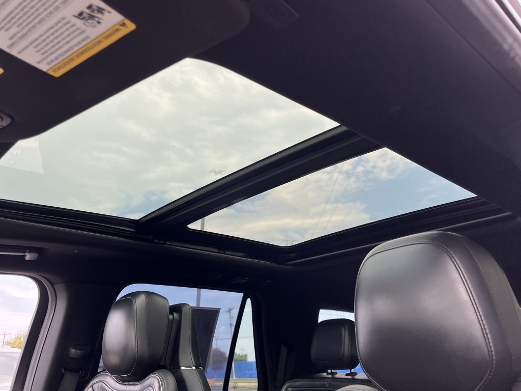 2020 Lincoln Navigator Image 10